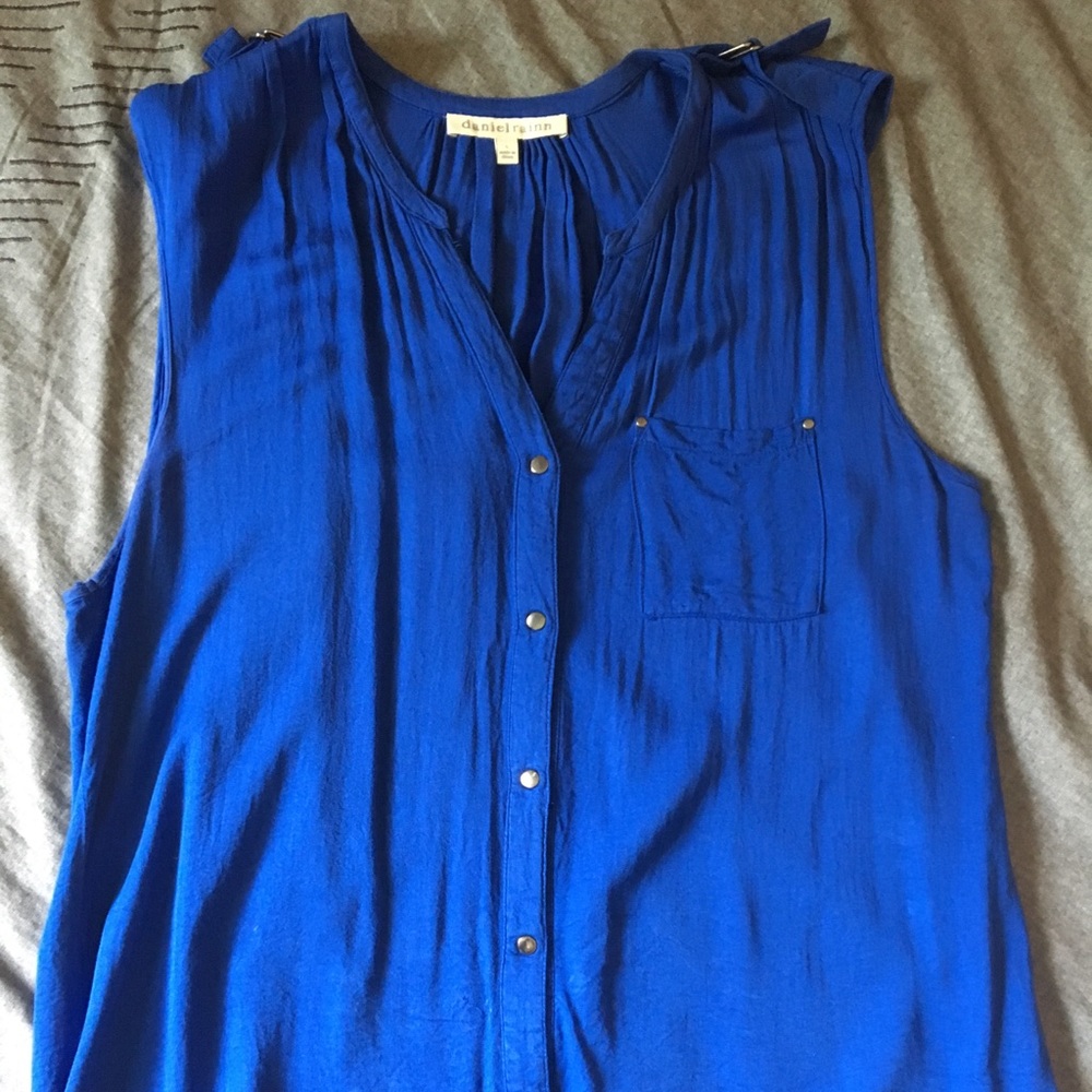 Daniel Rainn sleeveless top